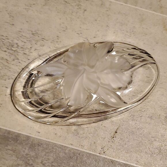 Vintage Small Oval Flower Heavy Bowl - Picture 3 of 3